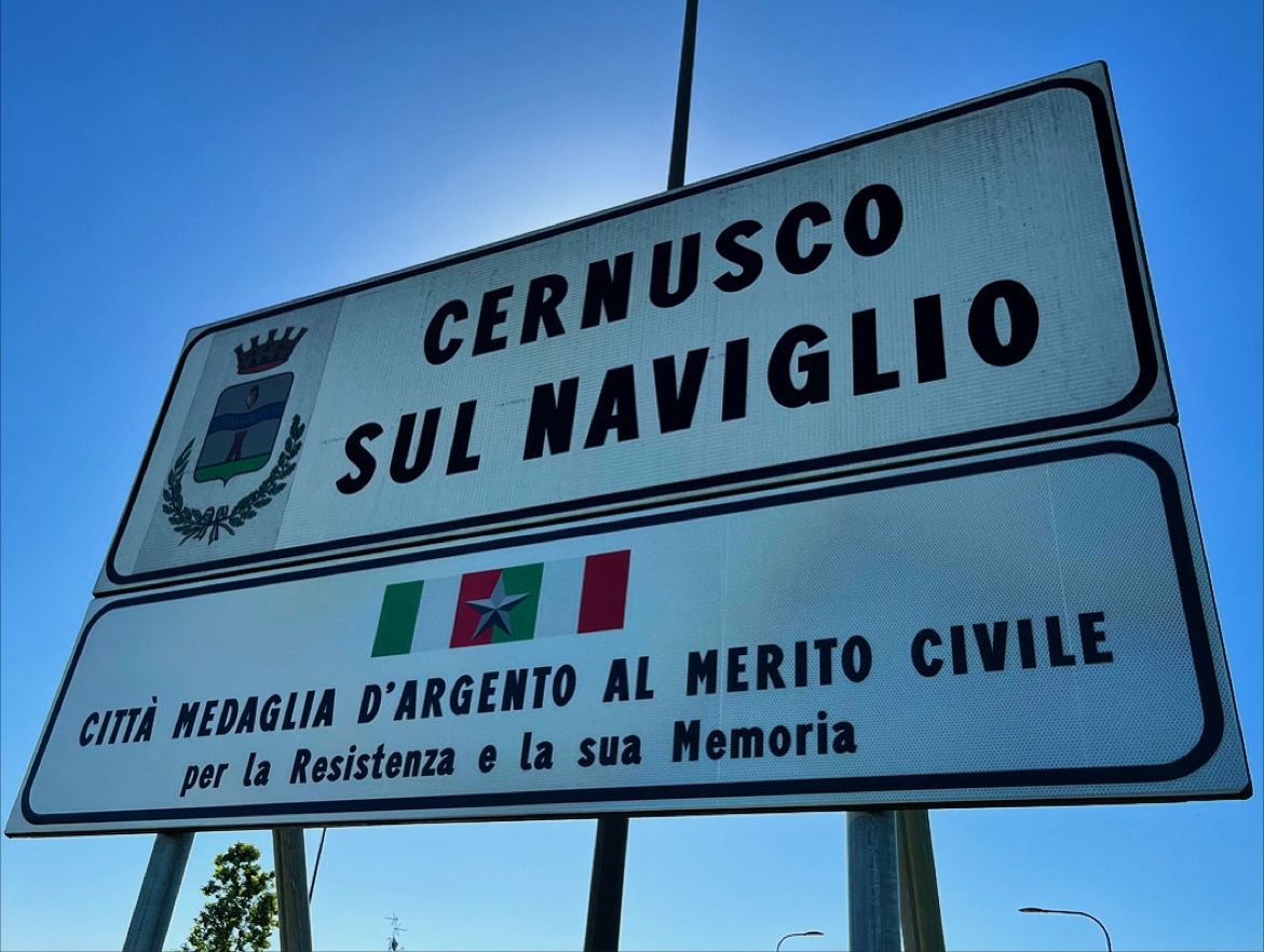 cartello di ingresso nella città di Cernusco